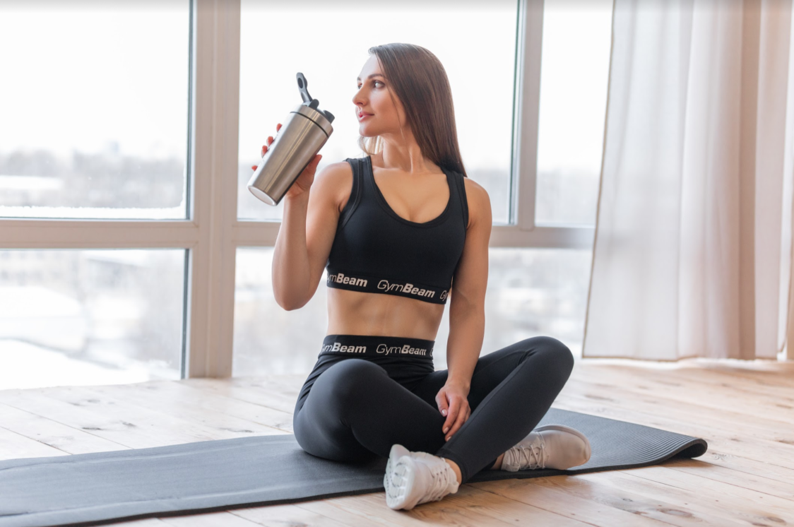 U nastojanju da smršavite, nemojte piti svoje kalorije i bazirajte svoj unos tekućine na vodi