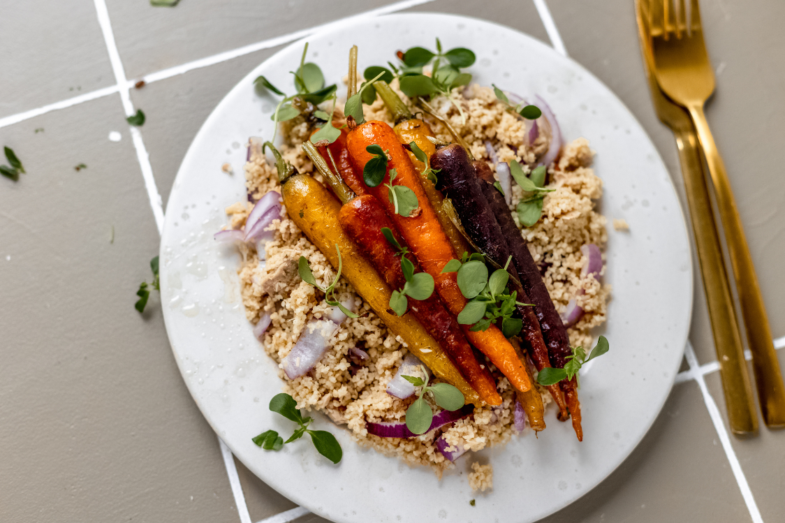 Kus-kus s tunjevinom i glaziranom mrkvom