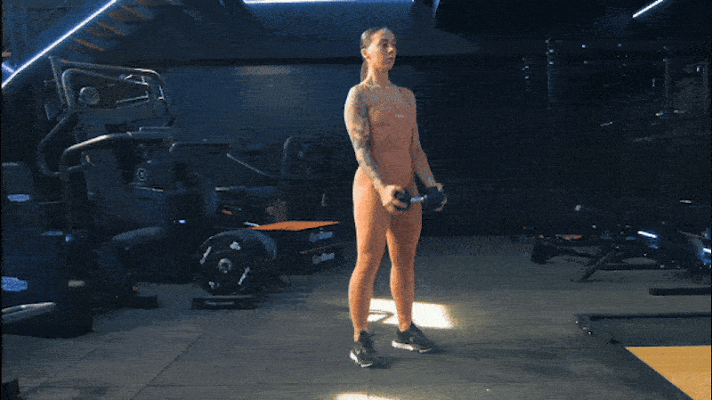 Biceps pregib s bučicama