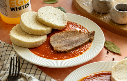 Fitness recept: Govedina u umaku od rajčice s proteinskim češkim knedlama