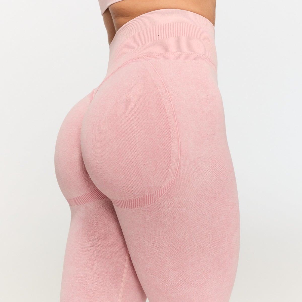 Ženske bešavne tajice Fierce Baby Pink – GymBeam
