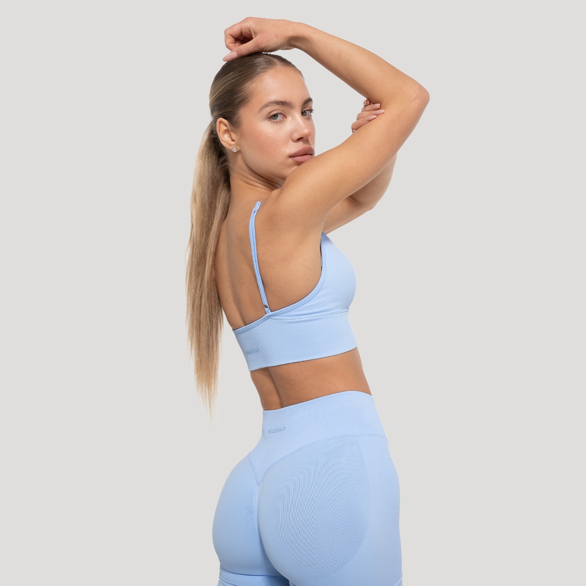 GymBeam Sportski grudnjak Luma Baby Blue - Veličina: XS | Boja: Plava | Težina: 0,078 g | Pakiranje: 145 · záber 6