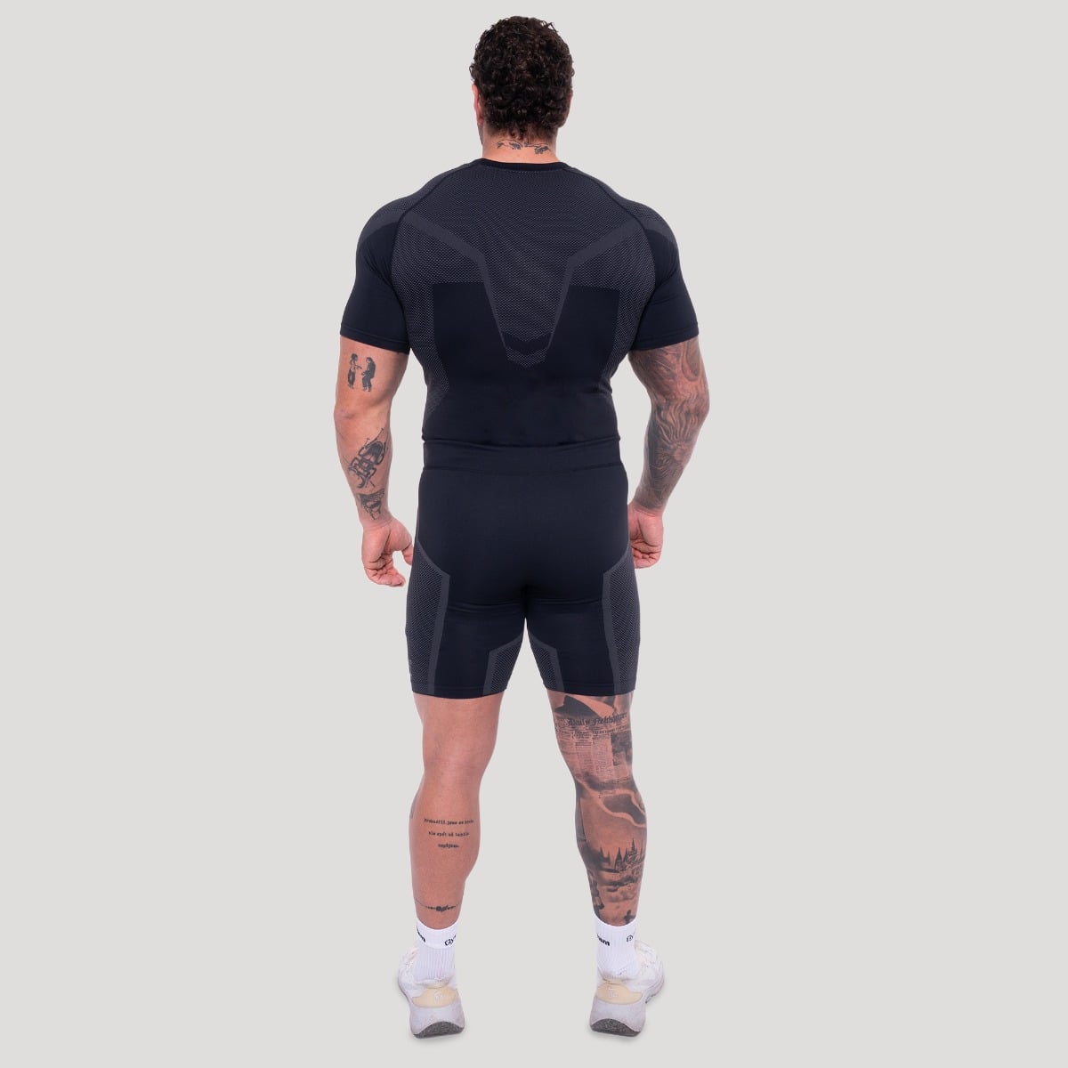 GymBeam OG1 Seamless Shorts Black/Grey - Veličina: XXL | Boja: Crna | Težina: 0,195 g | Pakiranje: 105 · záber 7