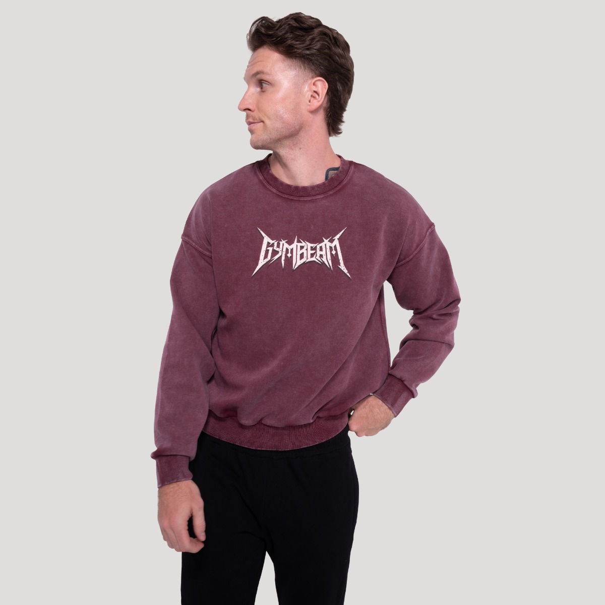GymBeam Spike Sweatshirt Burgundy - Veličina: S | Boja: Crvena | Težina: 0,52 g | Pakiranje: 37 · záber 6