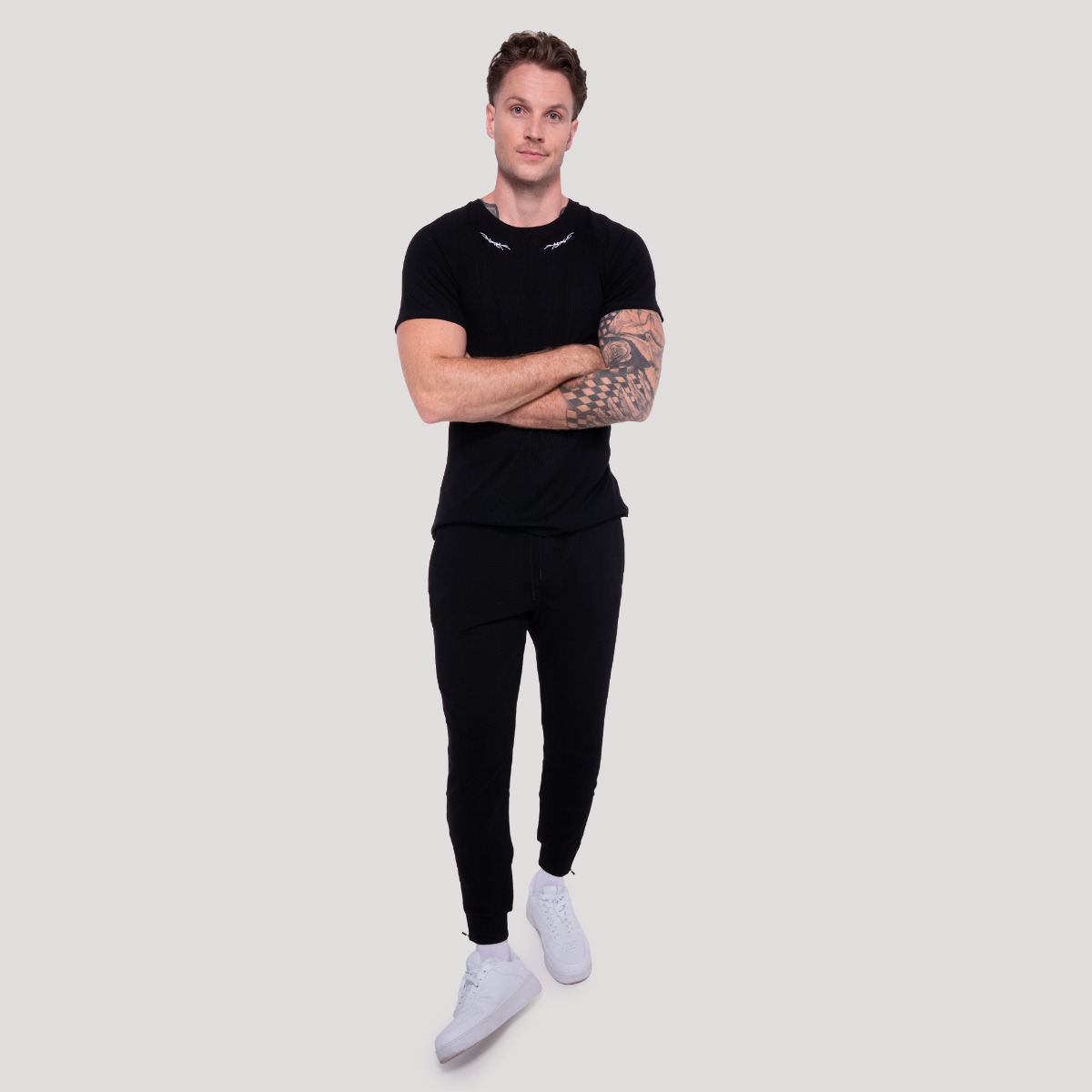 GymBeam Tribal Ribbed T-shirt Black - Veličina: S | Boja: Crna | Težina: 0,2825 g | Pakiranje: 85 · záber 6