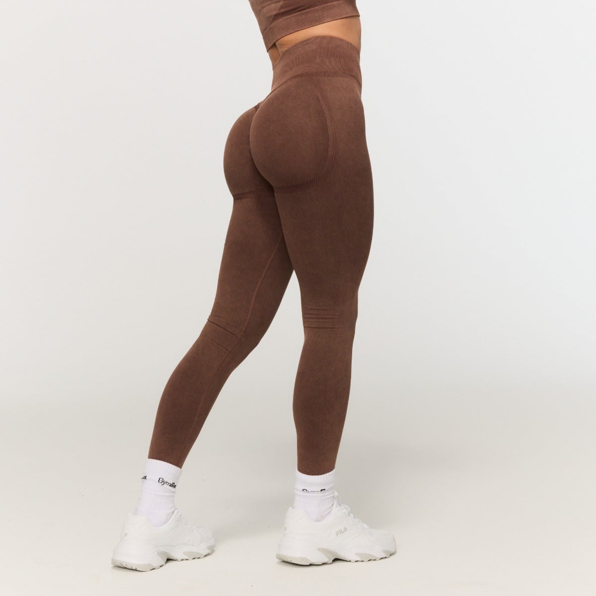 Ženske bešavne tajice Fierce Brown – GymBeam