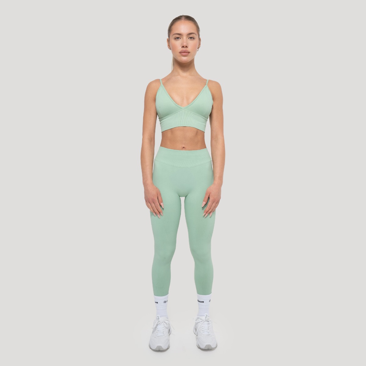 GymBeam Ženske tajice Luma Pistachio - Veličina: L | Boja: Zelená | Težina: 0,257 g | Pakiranje: 75 · záber 8