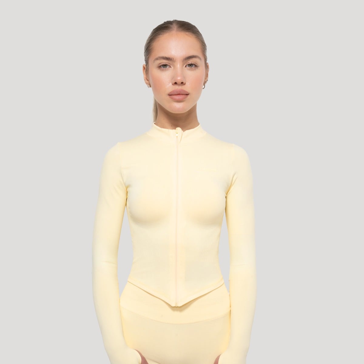 Ženski sportski top Luma Butter Yellow - GymBeam