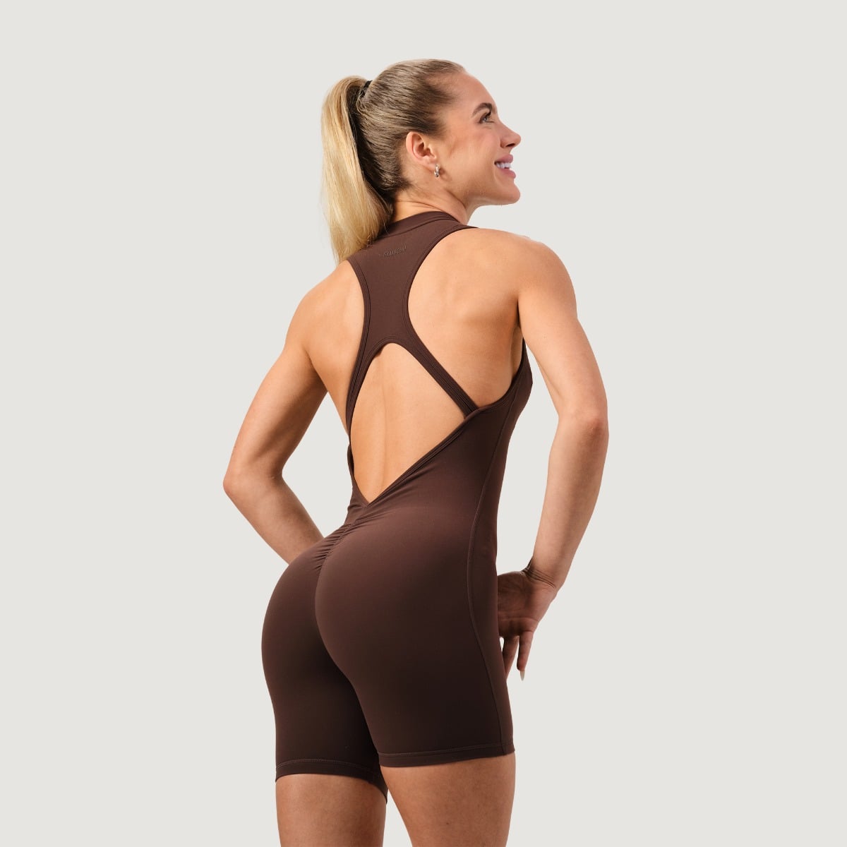 Women‘s NEO Zip-Up Jumpsuit Mocha - GymBeam