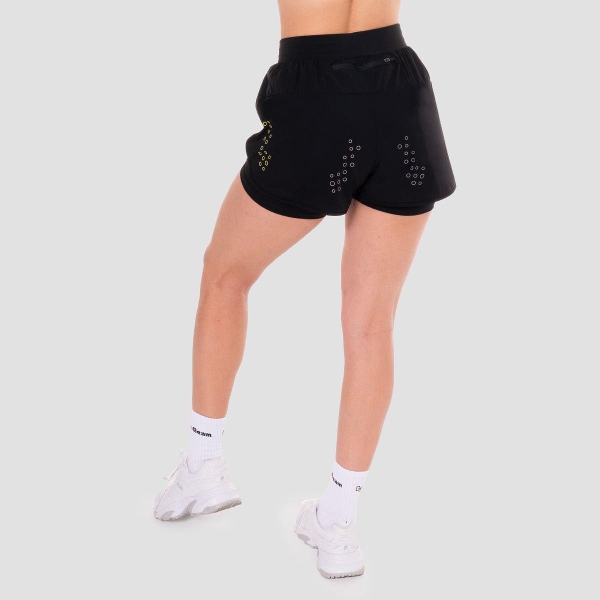Women‘s Pace 2in1 Shorts Black - GymBeam
