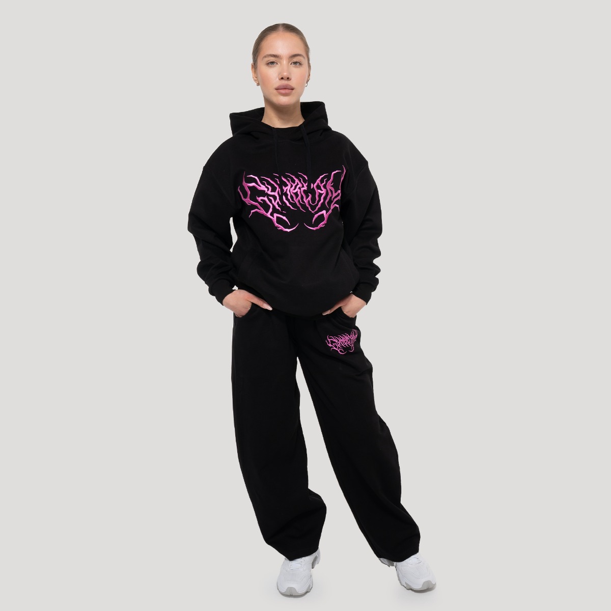 GymBeam Women‘s Thorn Hoodie Black - Veličina: XS | Boja: Crna | Težina: 0,5649 g | Pakiranje: 35 · záber 7